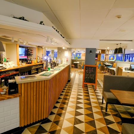 Holiday Inn Warrington By Ihg Εξωτερικό φωτογραφία