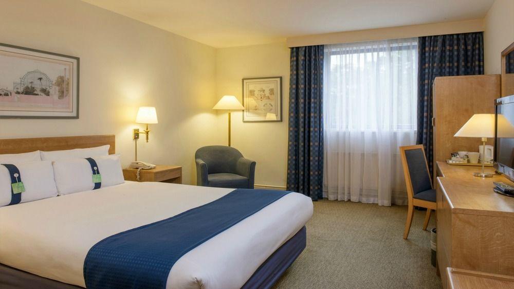 Holiday Inn Warrington By Ihg Εξωτερικό φωτογραφία