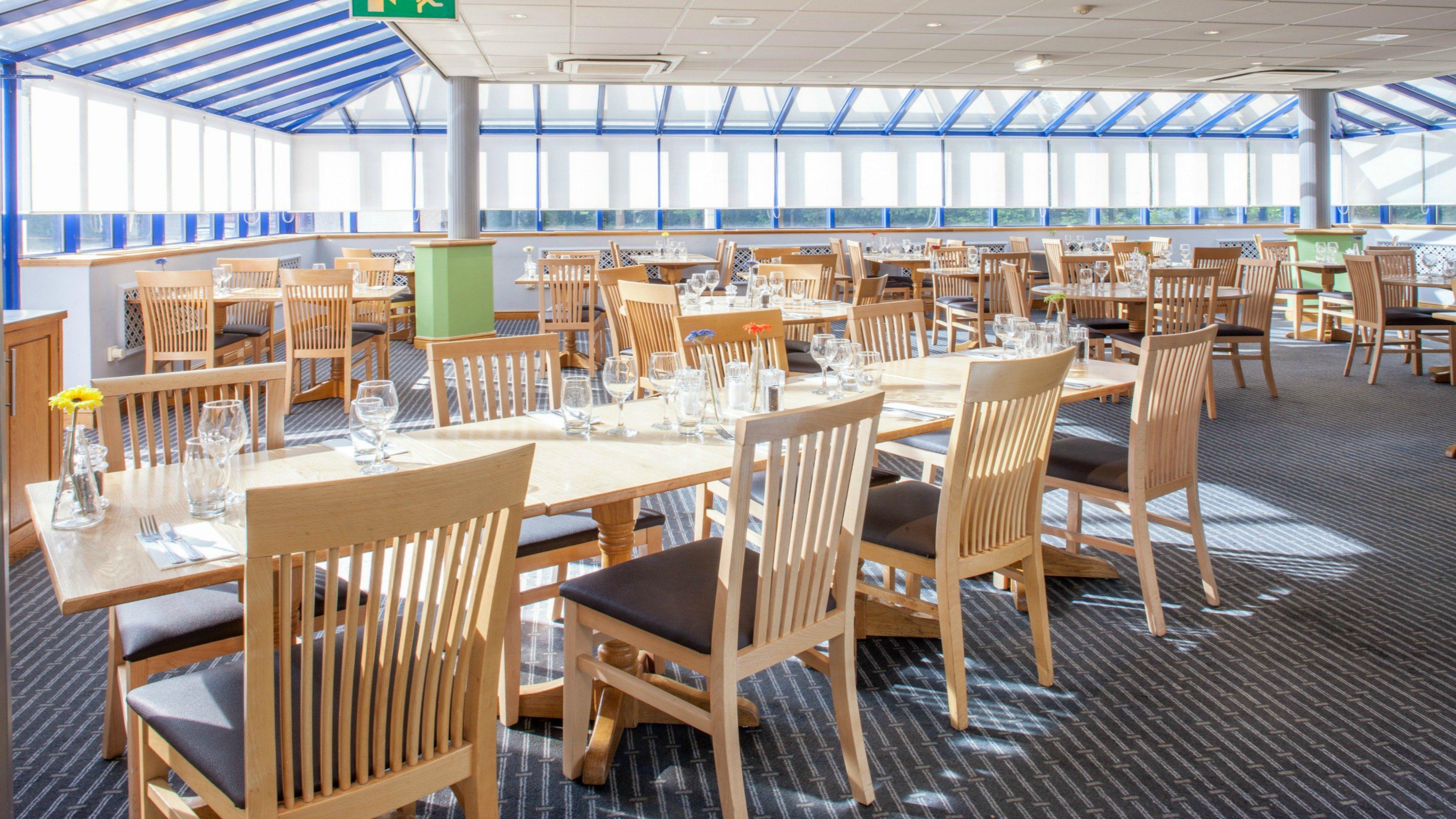 Holiday Inn Warrington By Ihg Εξωτερικό φωτογραφία