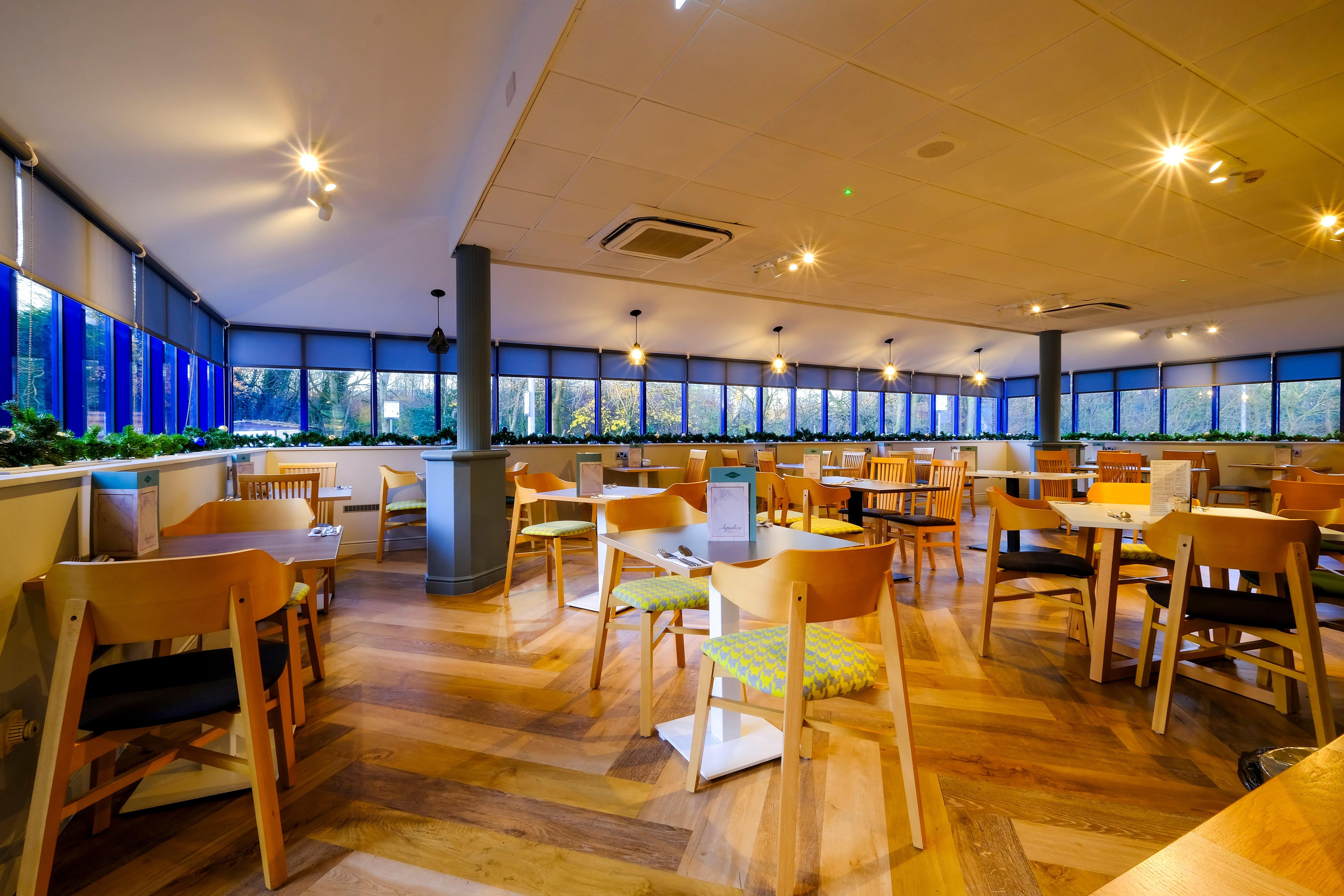Holiday Inn Warrington By Ihg Εξωτερικό φωτογραφία