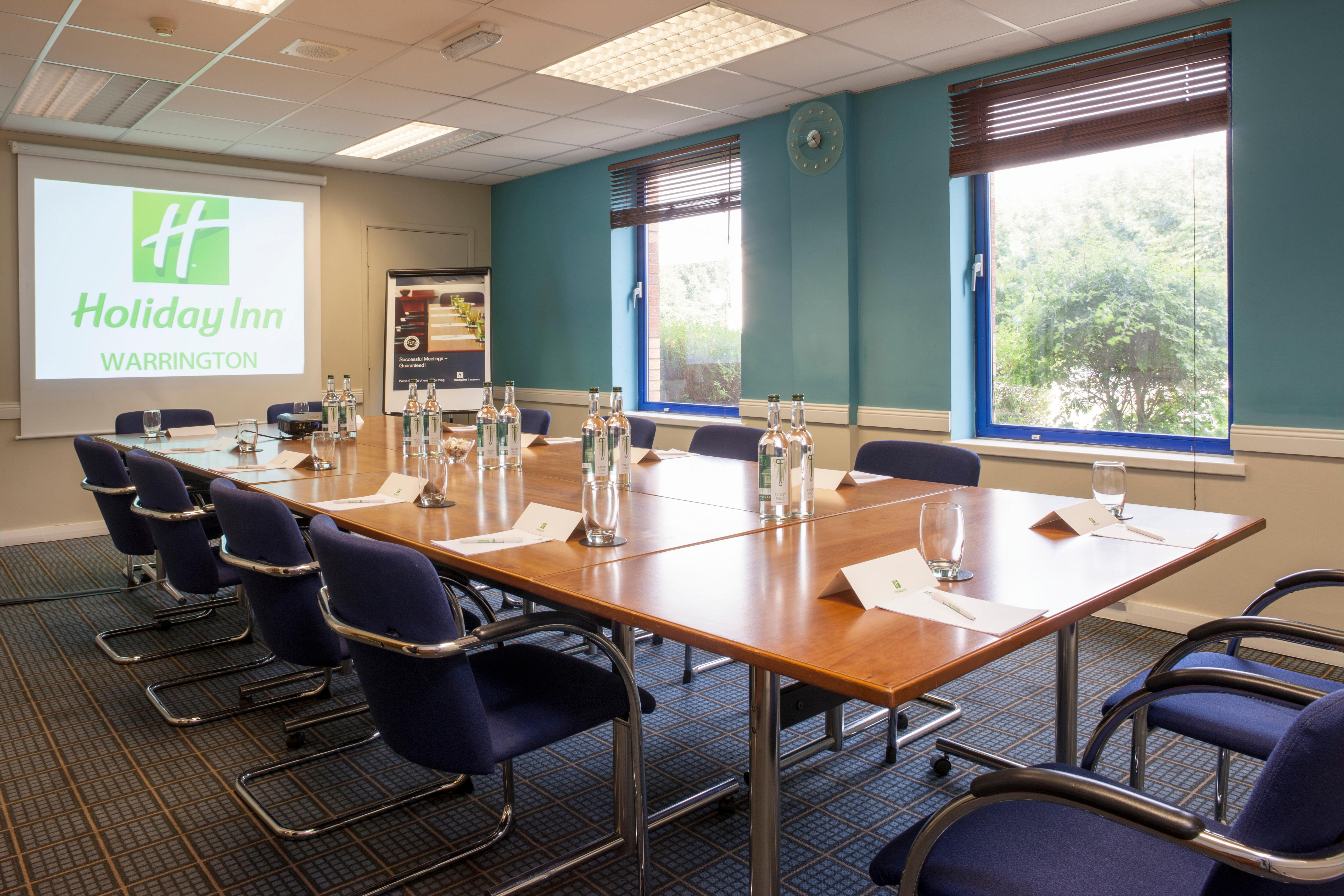 Holiday Inn Warrington By Ihg Εξωτερικό φωτογραφία