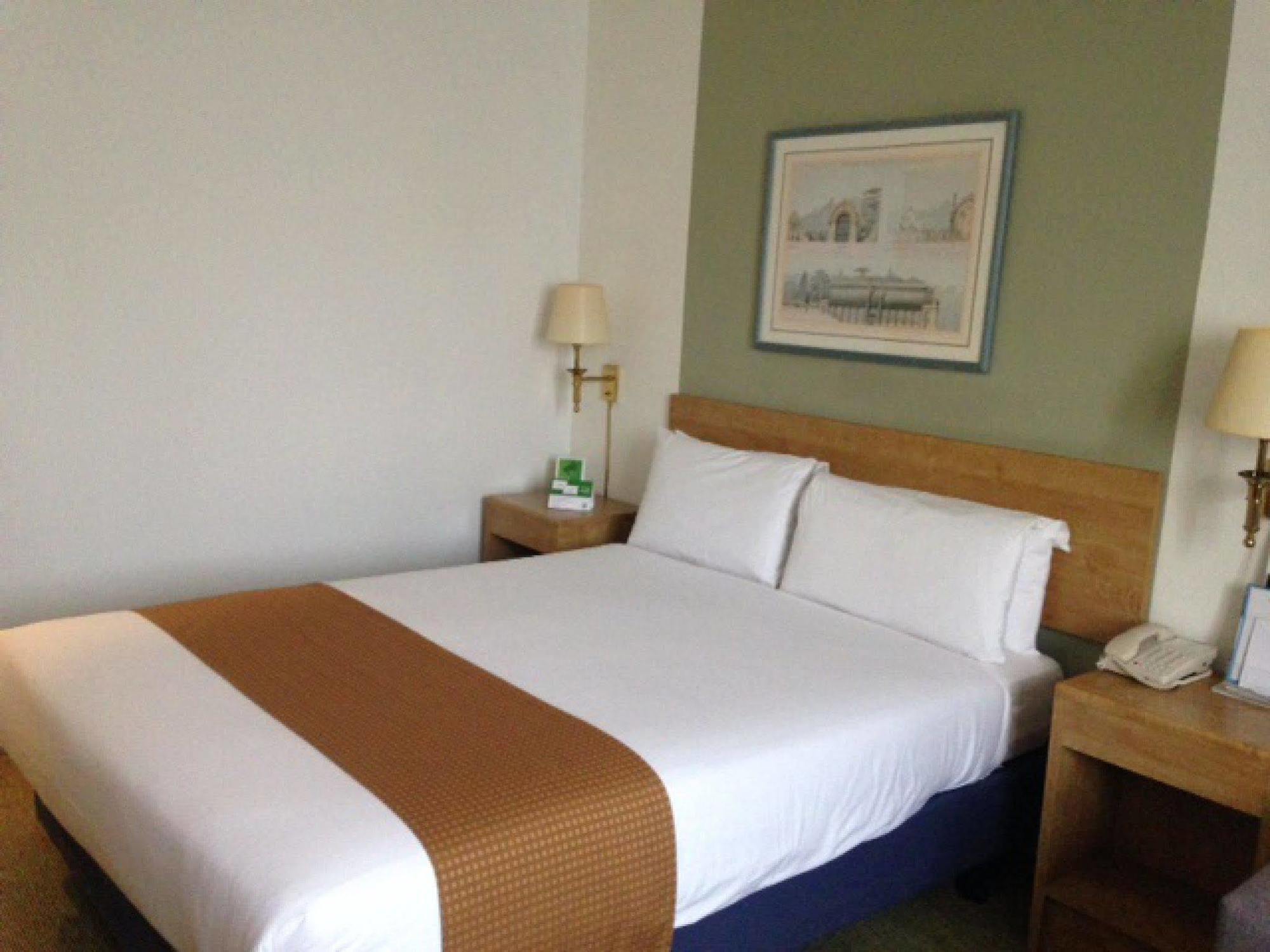Holiday Inn Warrington By Ihg Εξωτερικό φωτογραφία